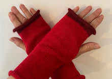 Load image into Gallery viewer, Red Alpaca Fingerless Gloves