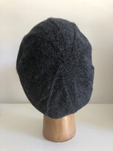 Load image into Gallery viewer, Charcoal Grey Scottish-style Highlander Tam in Pure Alpaca