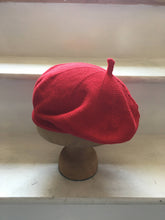 Load image into Gallery viewer, Red Cotton Knitted French Style Beret