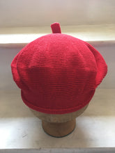 Load image into Gallery viewer, Red Cotton Knitted French Style Beret
