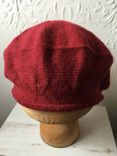 Load image into Gallery viewer, Maroon Alpaca Knit Beret Tam