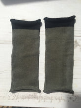 Load image into Gallery viewer, Khaki Olive Cotton Fingerless Gloves with Black Trim