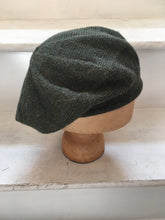 Load image into Gallery viewer, Dark Green Alpaca Scottish Style Tam