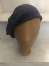 Load image into Gallery viewer, Navy Blue Highlander Tam Scottish Bonnet