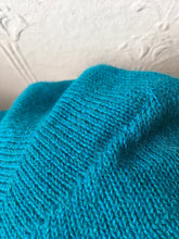 Load image into Gallery viewer, Turquoise Blue Alpaca Tam Style Beret