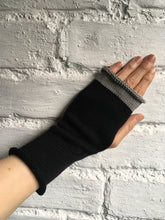 Load image into Gallery viewer, Black Cotton Wristwarmers