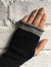 Load image into Gallery viewer, Black Cotton Fingerless Knitted Gloves with Grey Trim at Fingers